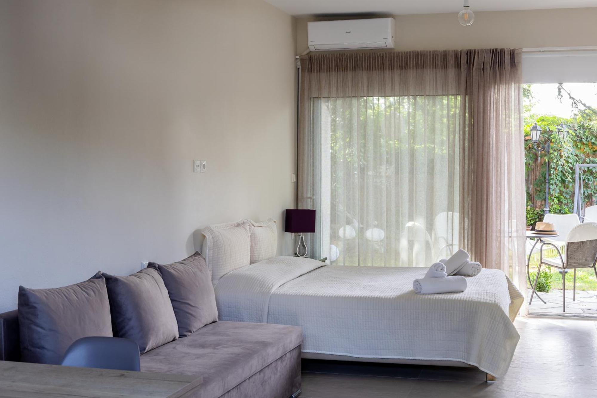 Garden House Apartment Велика Екстериор снимка