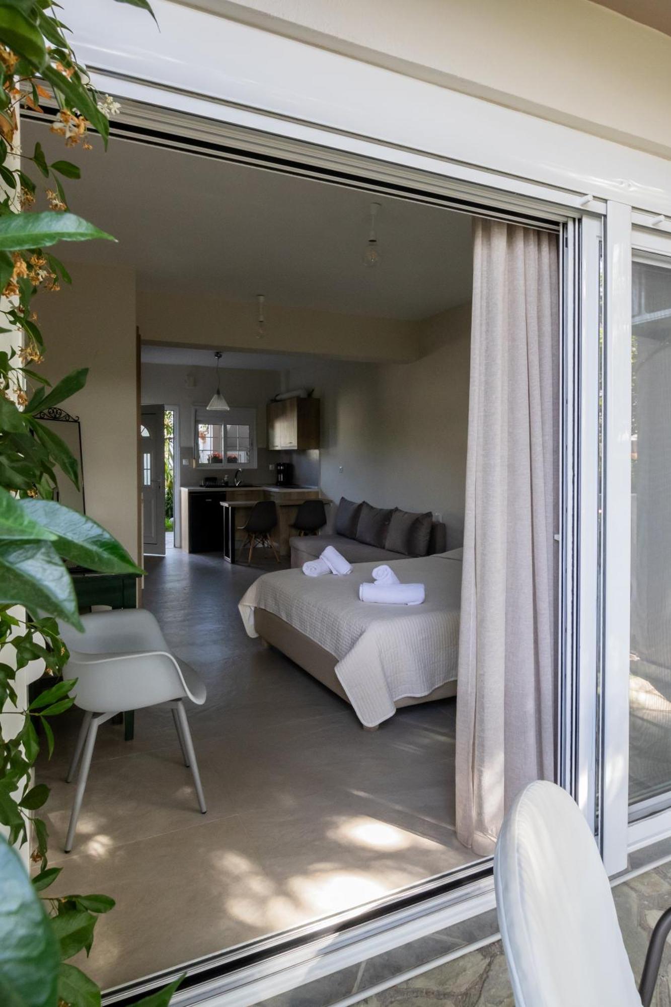 Garden House Apartment Велика Екстериор снимка