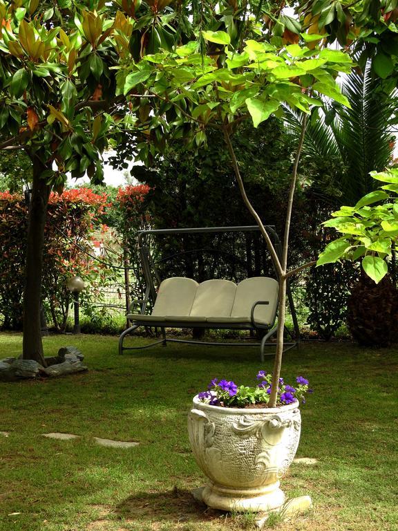 Garden House Apartment Велика Екстериор снимка